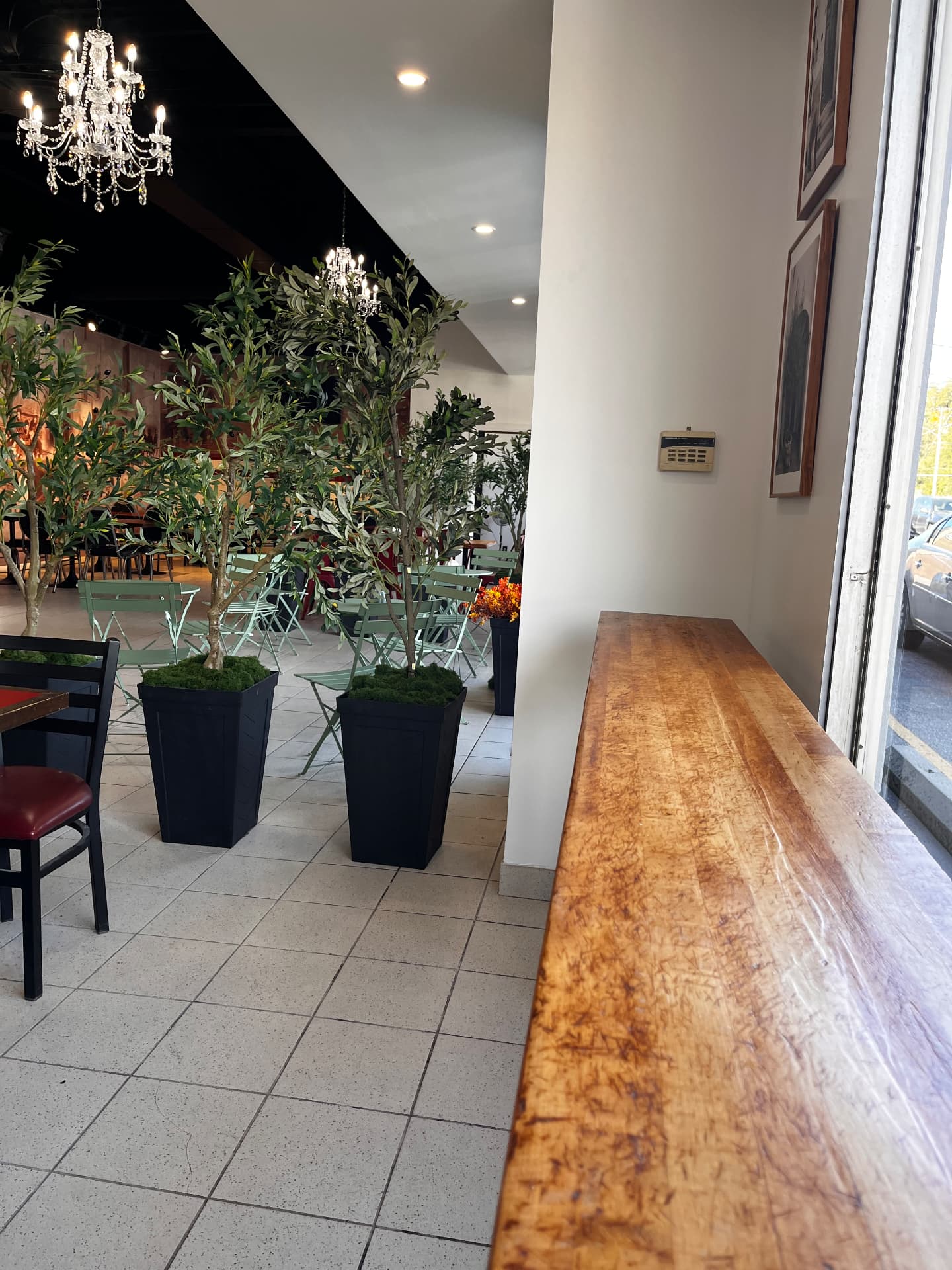 Window bar seating